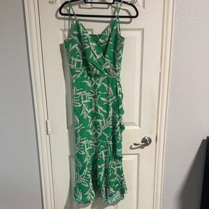 Chelsea28 Green Leaf Pattern Midi Dress